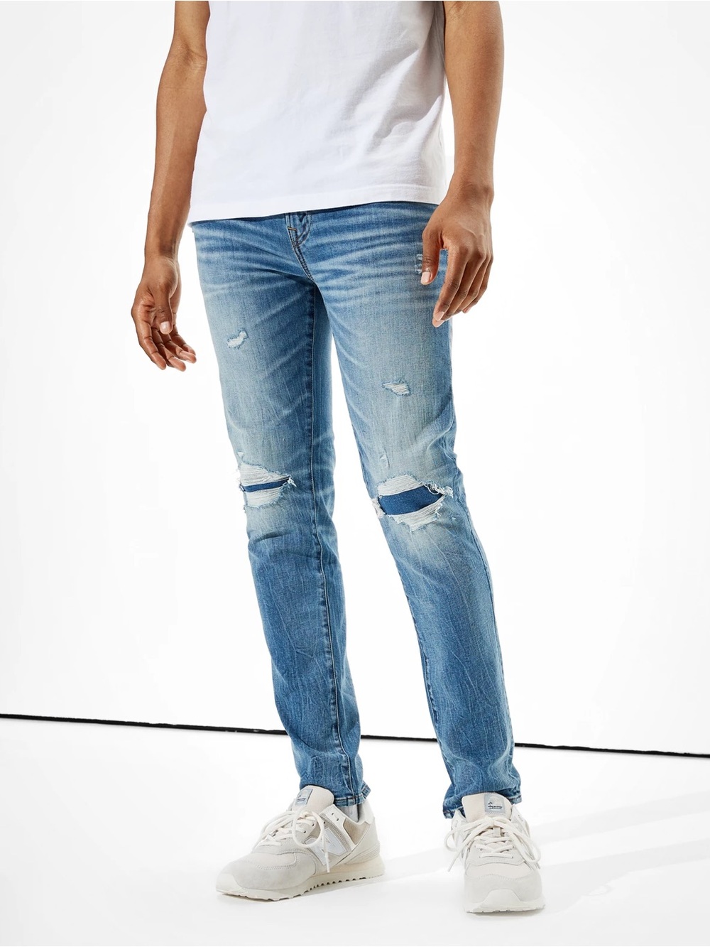 American Eagle Mens 30x34 AirFlex Patched Skinny Jeans Light Wash Ripped